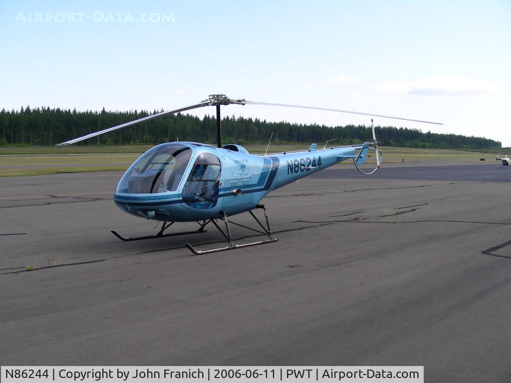 N86244, Enstrom F-28F Falcon C/N 763, Lunch at PWT
