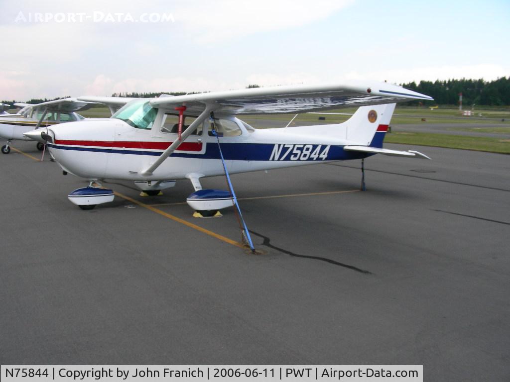 N75844, 1976 Cessna 172N C/N 17267998, Lunch in PWT
