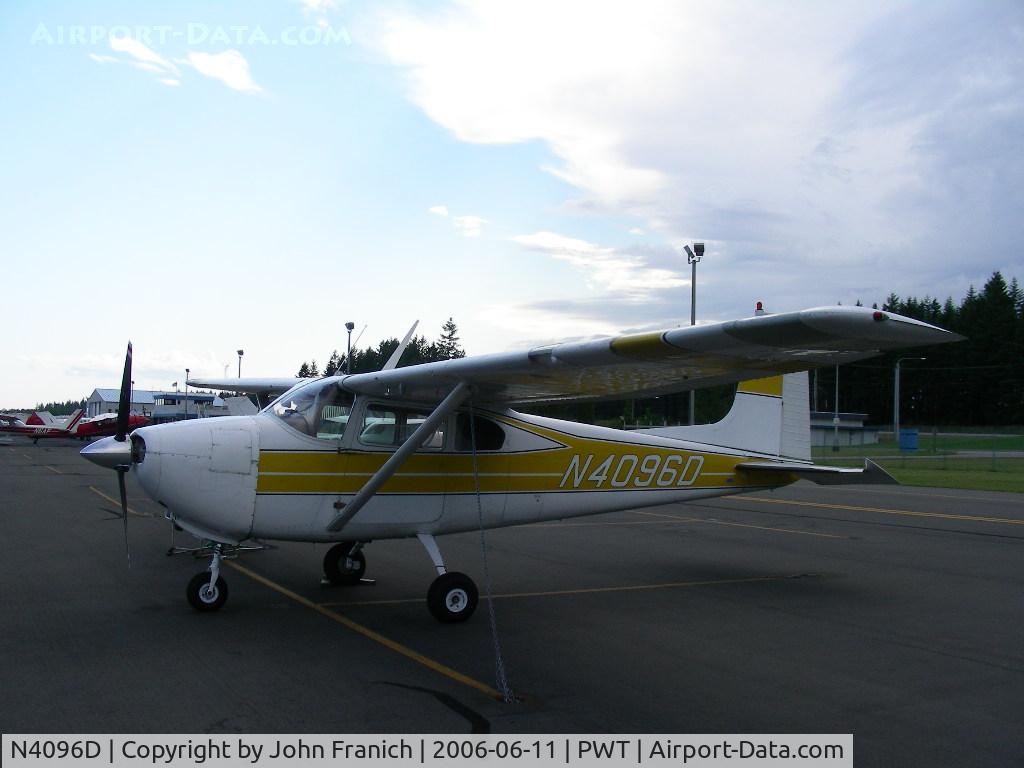 N4096D, 1958 Cessna 182A Skylane C/N 34796, Lunch at PWT