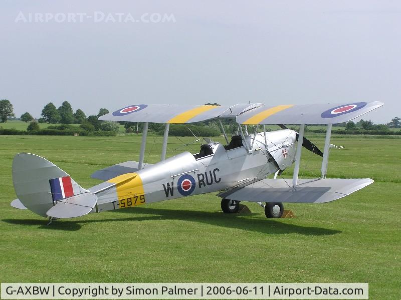 G-AXBW, 1940 De Havilland DH-82A Tiger Moth II C/N 83595, Tiger Moth painted as T-5879 at Old Warden