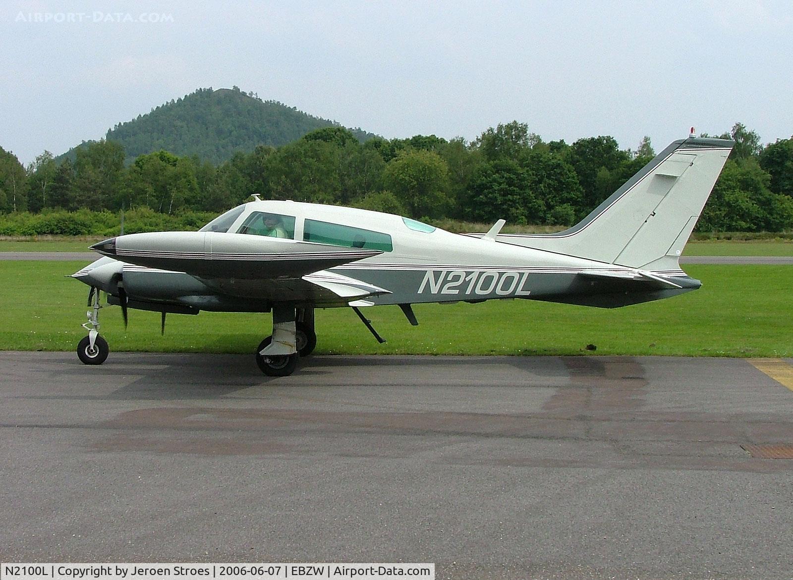N2100L, 1971 Cessna 310Q C/N 310Q0413, .