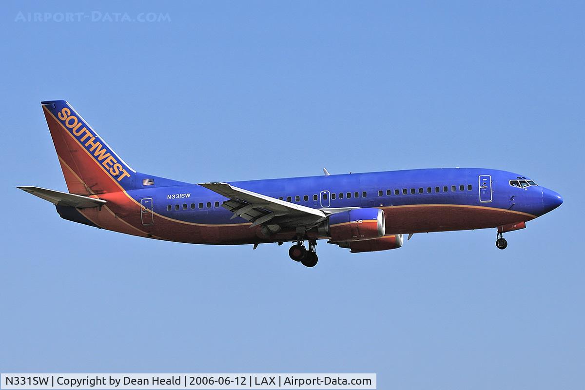 N331SW, 1988 Boeing 737-3H4 C/N 23695, Southwest Airlines N331SW (FLT SWA1385) from Metropolitan Oakland Int'l (KOAK) on short-final to RWY 24R.