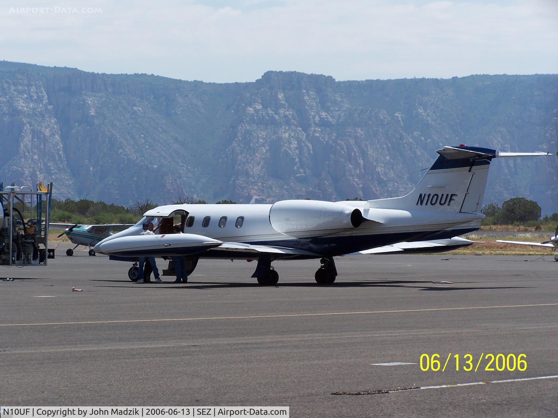 N10UF, 1978 Gates Learjet 35A C/N 166, Sedona Airport