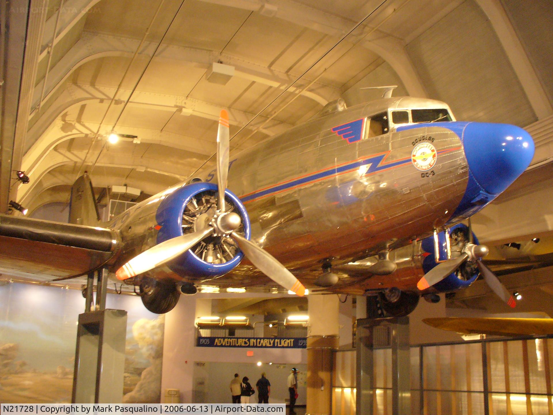 N21728, 1939 Douglas DC-3-G202A C/N 2144, DC-3