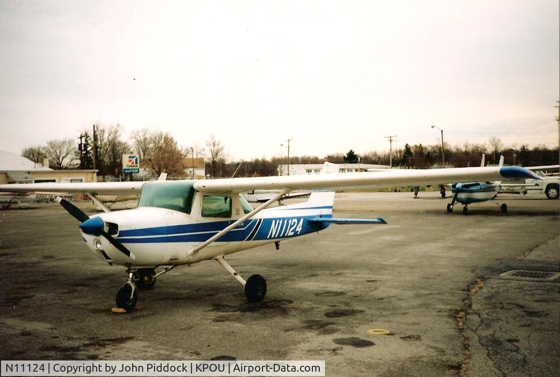 N11124, 1973 Cessna 150L C/N 15075208, N11124 at KPOU circa late 1991