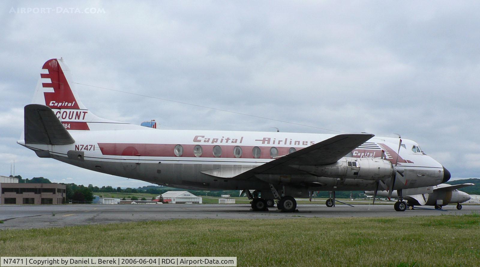 N7471, 1957 Vickers Viscount 797 C/N 233, The Mid Atlantic Air Museum's Viscount 700 decided not to participate in the 2006 World War II Weekend.