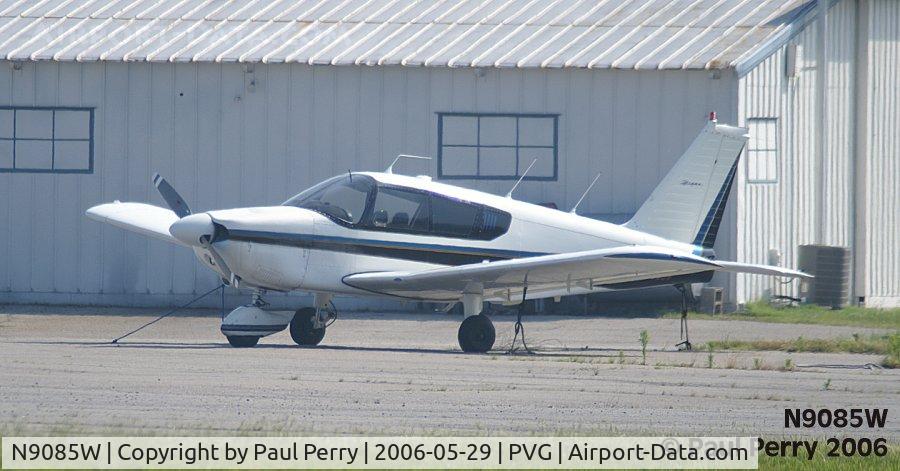 N9085W, 1965 Piper PA-28-235 C/N 28-10689, Good view of the lone ranger...but only for the moment