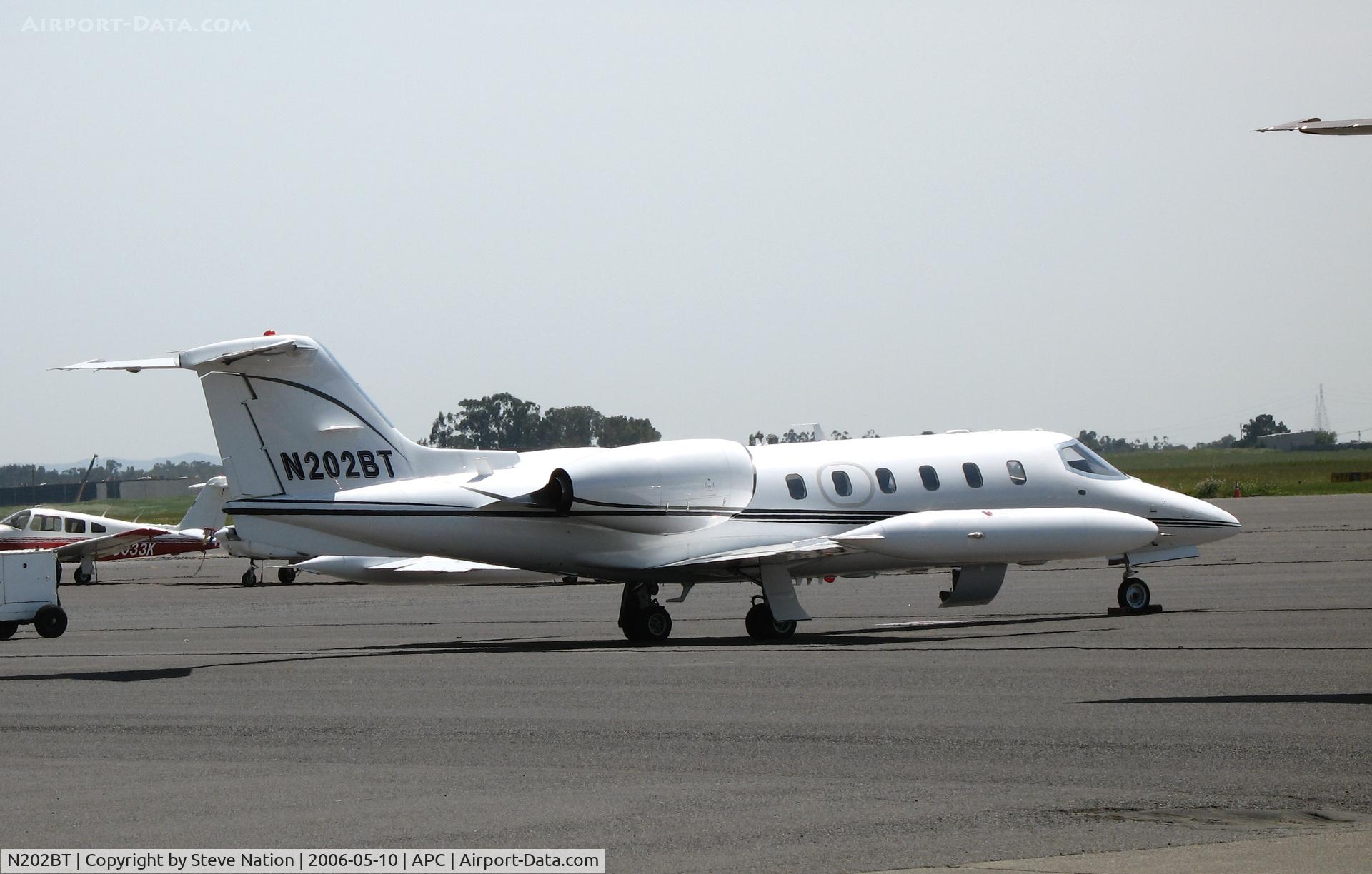 N202BT, 1982 Gates Learjet 35A C/N 483, 1982 Gates Learjet 35A @ Napa County Airport, CA