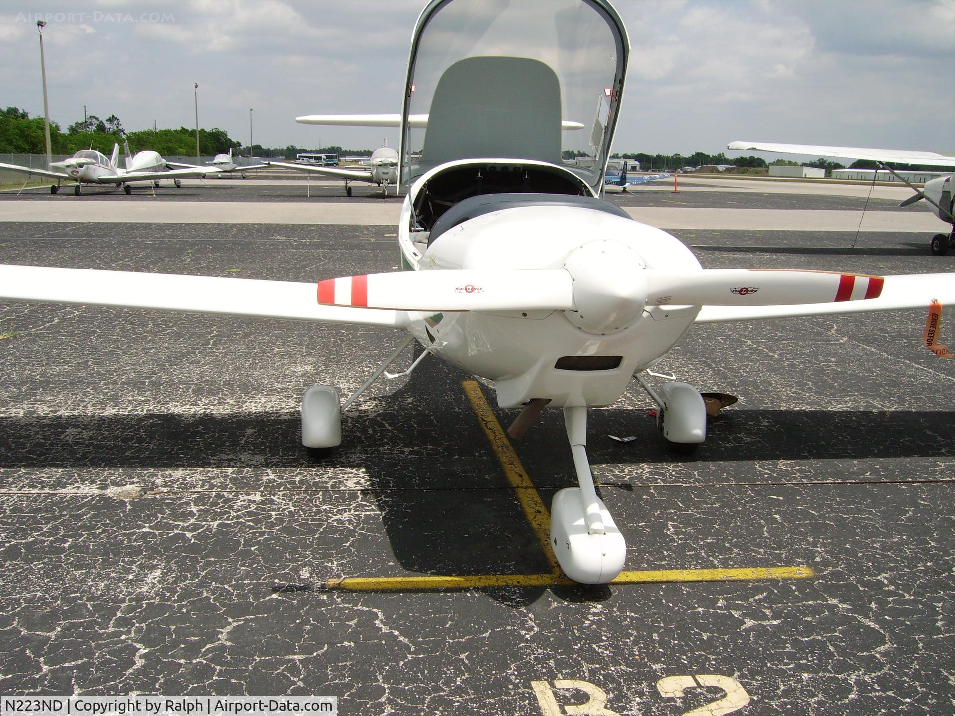 N223ND, 1998 Diamond DA-20C-1 Eclipse C/N C0031, Exterior Front
