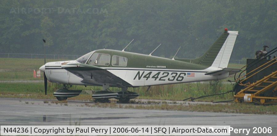N44236, 1974 Piper PA-28-140 C/N 28-7425396, Quite bad weather, and noone is flying here at this point