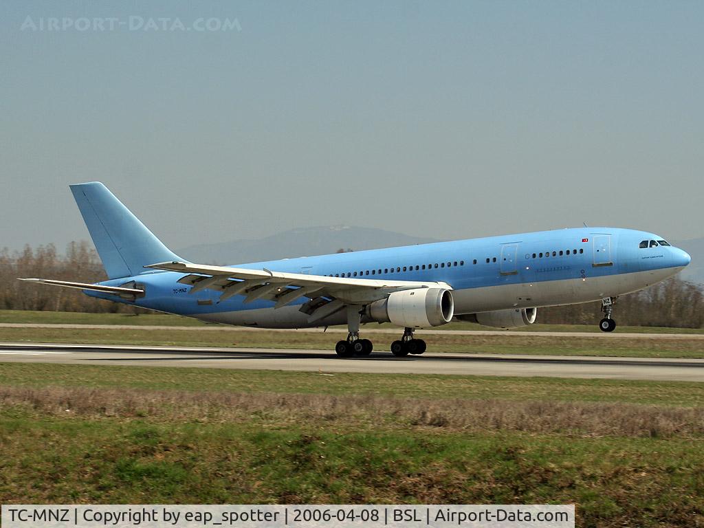 TC-MNZ, 1984 Airbus A300B4-203 C/N 302, Landing on runway 16