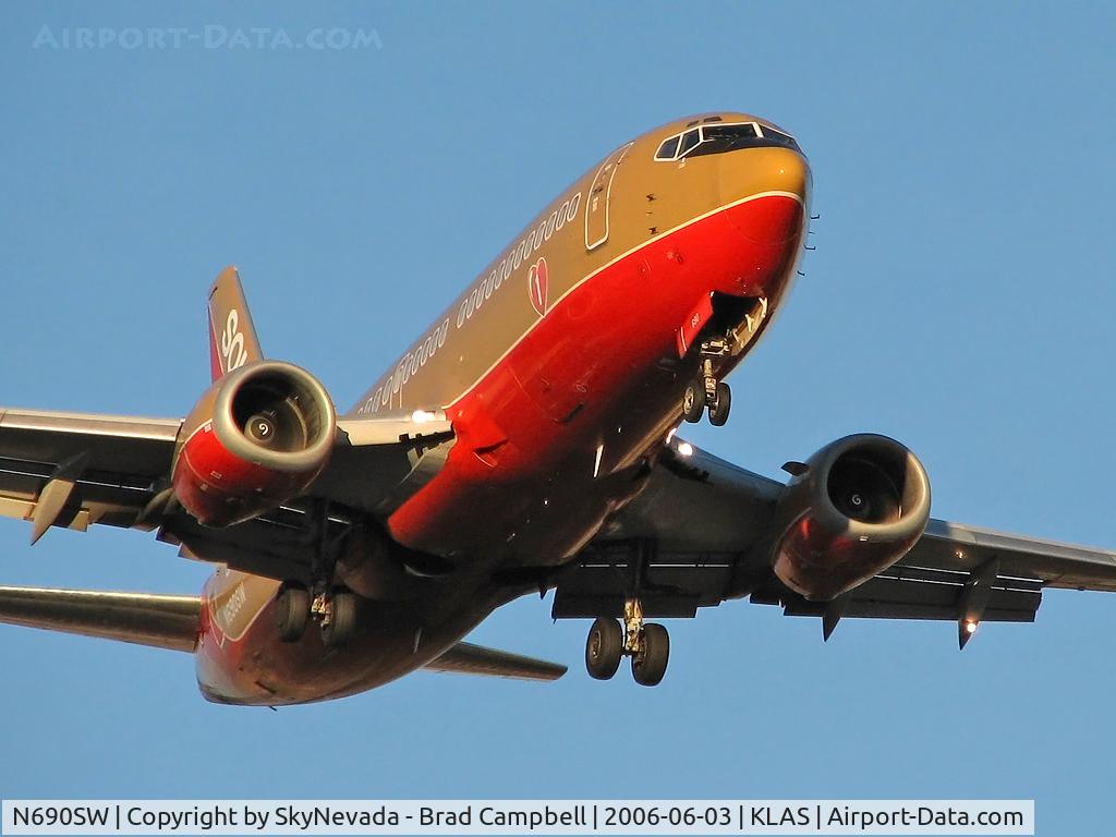 N690SW, 1988 Boeing 737-3G7 C/N 23783, Southwest Airlines / 1988 Boeing 737-3G7