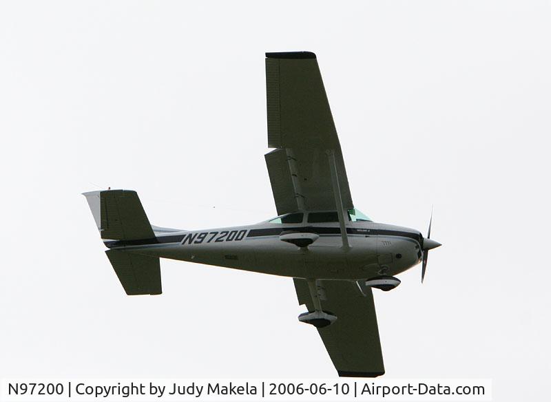 N97200, 1979 Cessna 182Q Skylane C/N 18267013, Plane was passing over Port Angeles fairgrounds