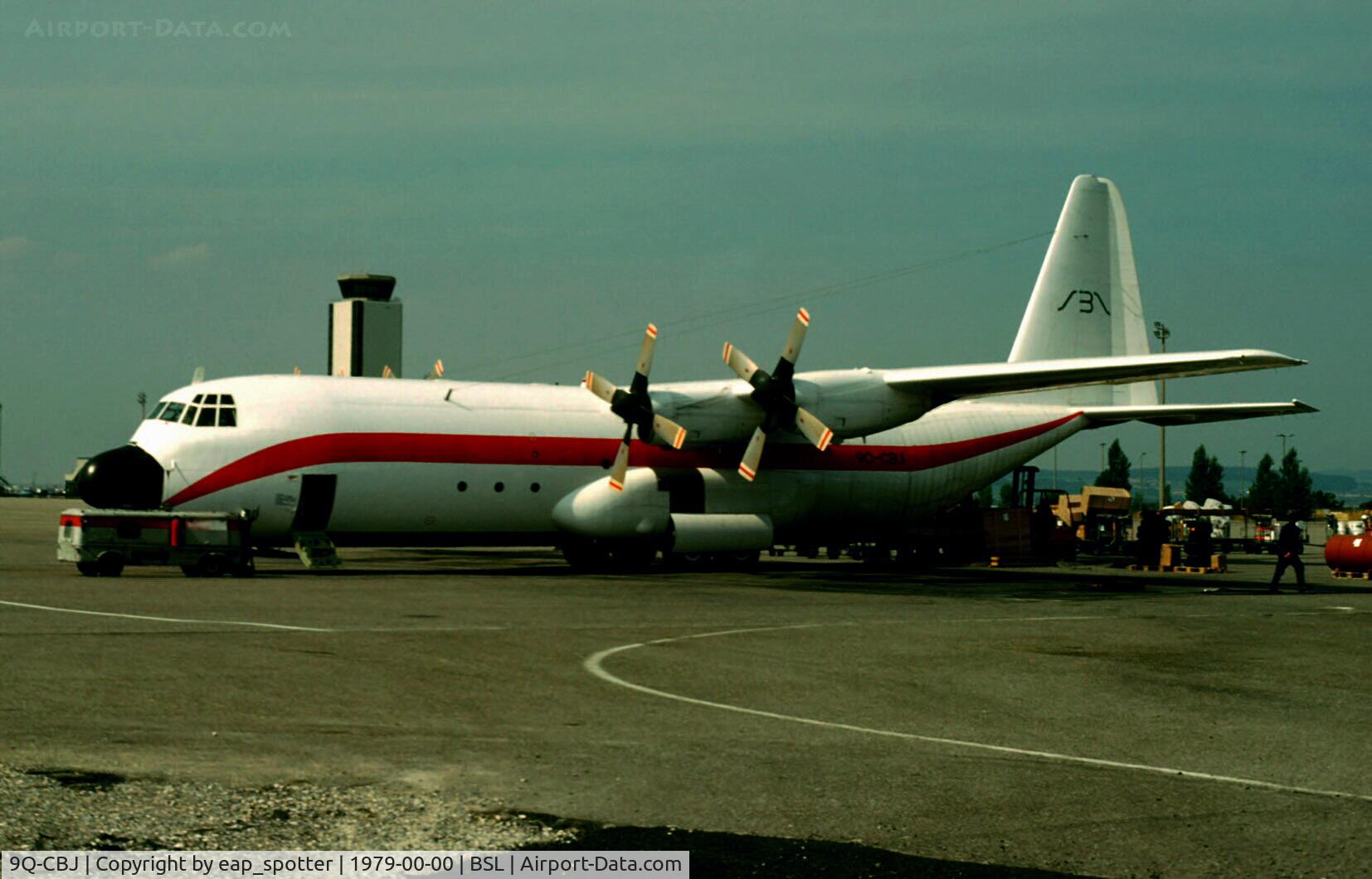 9Q-CBJ, 1978 Lockheed L-100-30 Hercules (L-382G) C/N 382-4796, Loading cargo for Africa