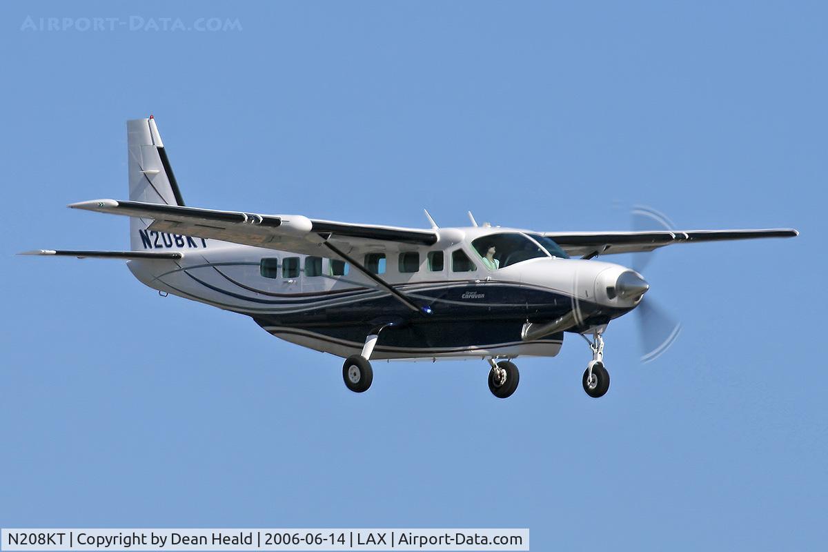N208KT, 2002 Cessna 208B Grand Caravan C/N 208B0990, Kangaru Enterprises LLC N208KT from Santa Barbara Municipal Airport (KSBA) on final approach to RWY 24R.