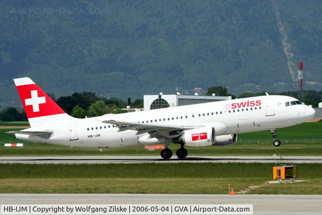 HB-IJM, 1996 Airbus A320-214 C/N 635, visitor
