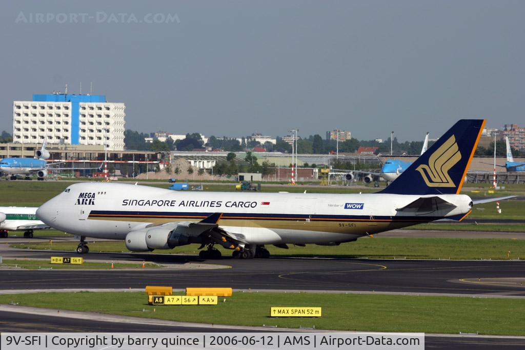 9V-SFI, 2000 Boeing 747-412F/SCD C/N 28027, 747 SINGAPORE  AIRLINES CARGO