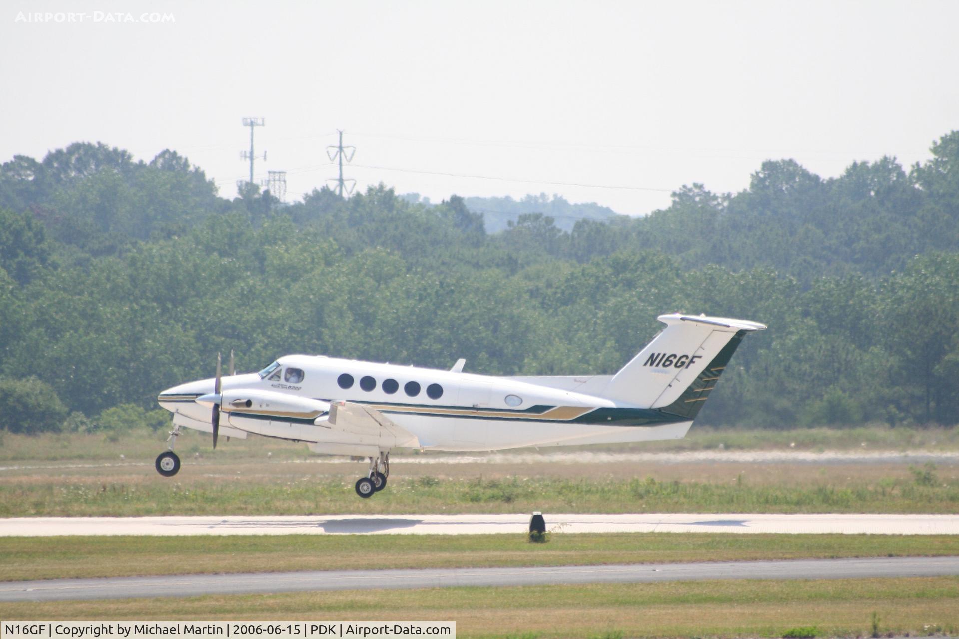 N16GF, 1996 Beech B200 King Air C/N BB-1531, Departing Runway 20R