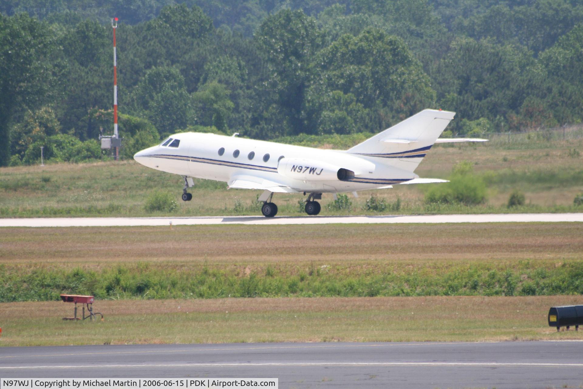 N97WJ, 1967 Dassault Falcon 20C C/N 101, Departing 20R