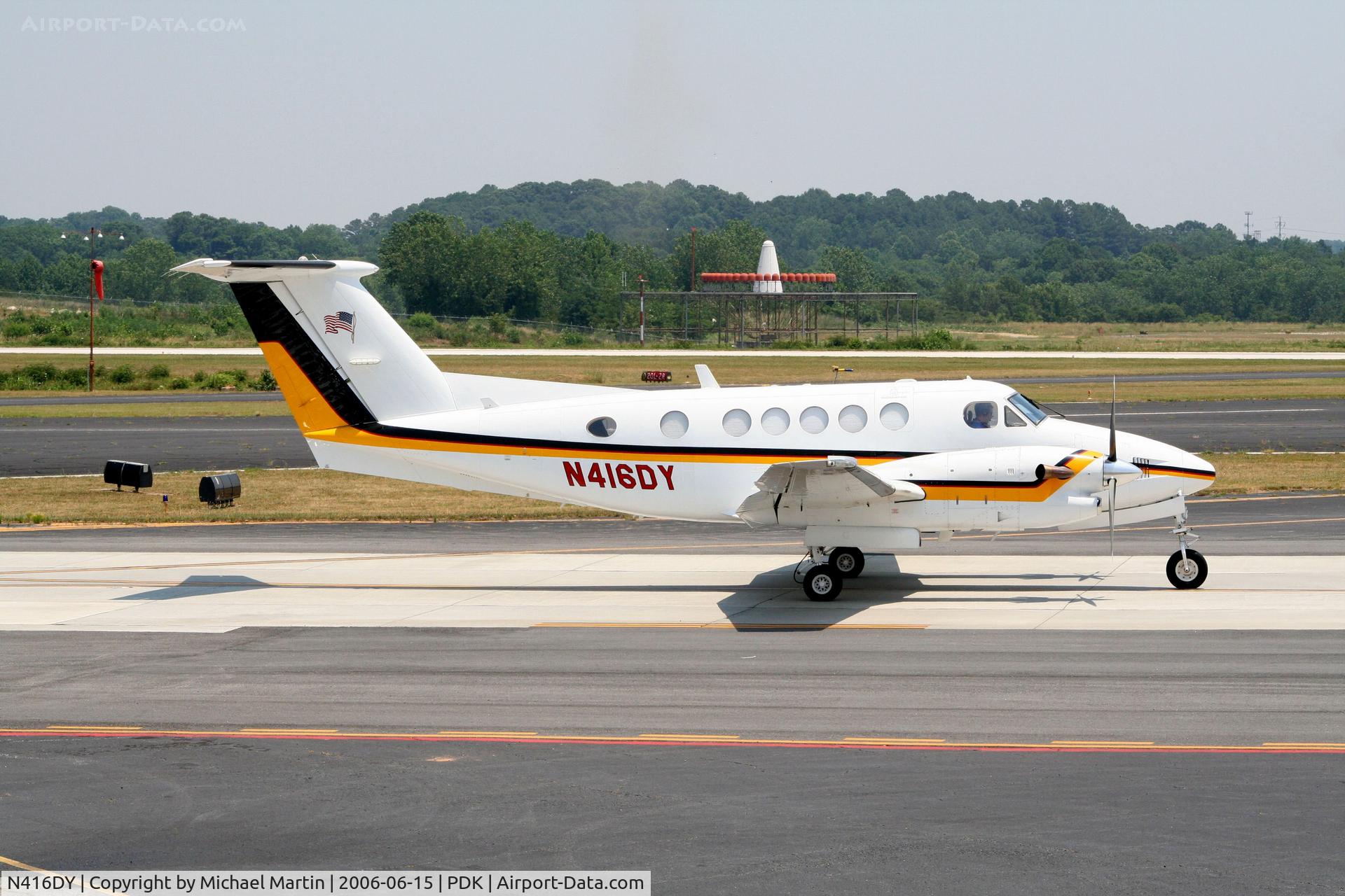 N416DY, 1989 Beech 300 C/N FA-197, Taxing to Runway 20R
