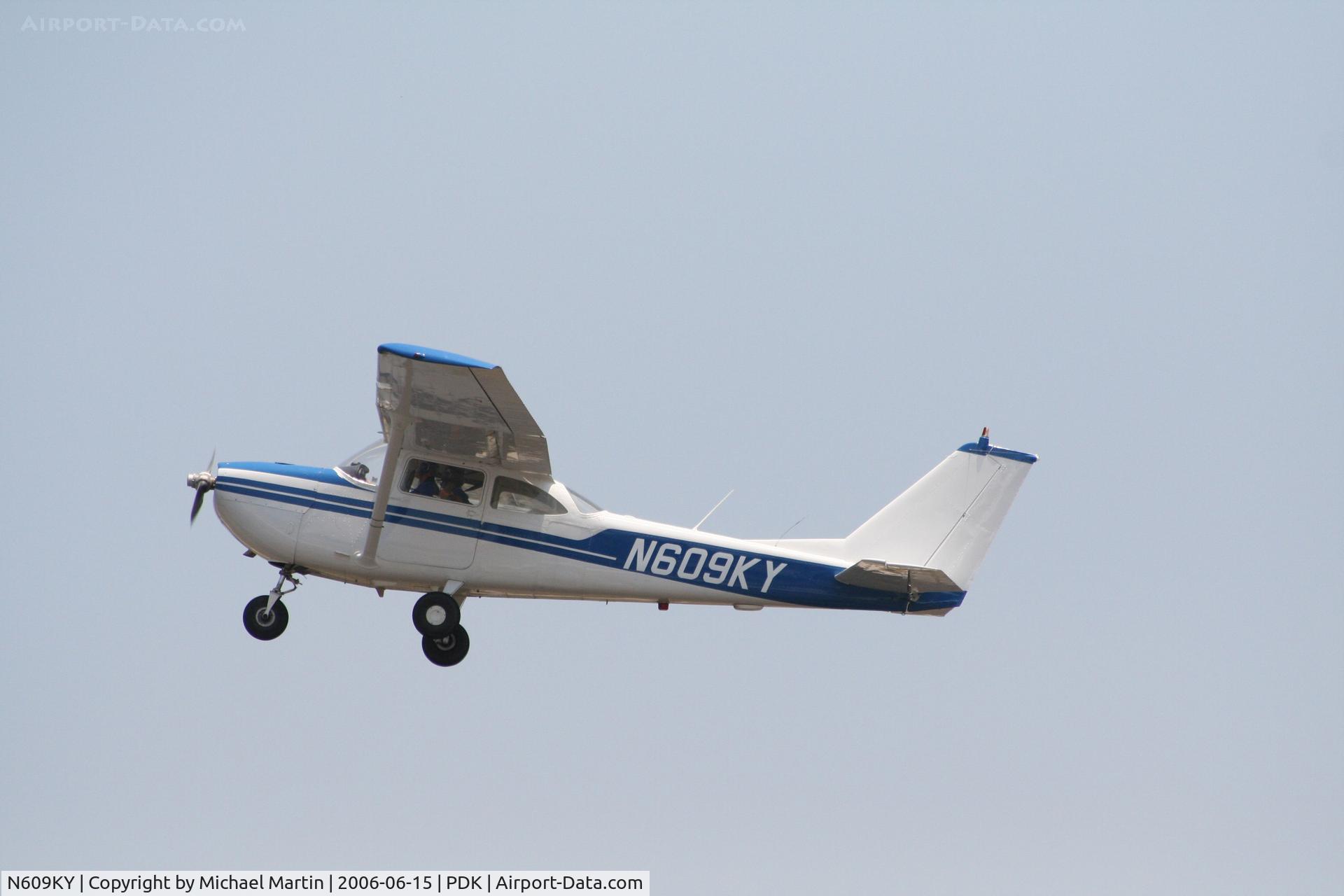 N609KY, 1967 Cessna R172E C/N R172-0225, State of Kentucky A/C departing Atlanta