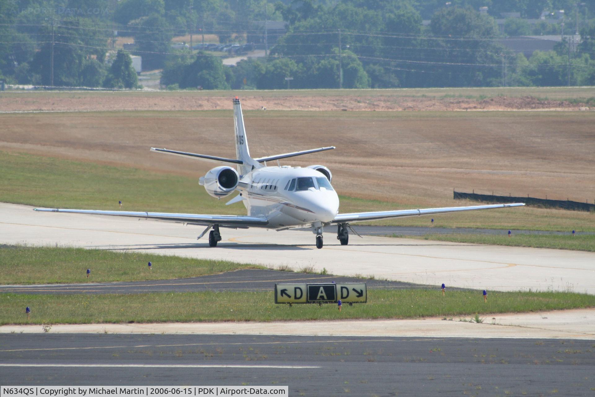 N634QS, 2005 Cessna 560XL Citation XLS C/N 560-5558, Taxing from Signature Air