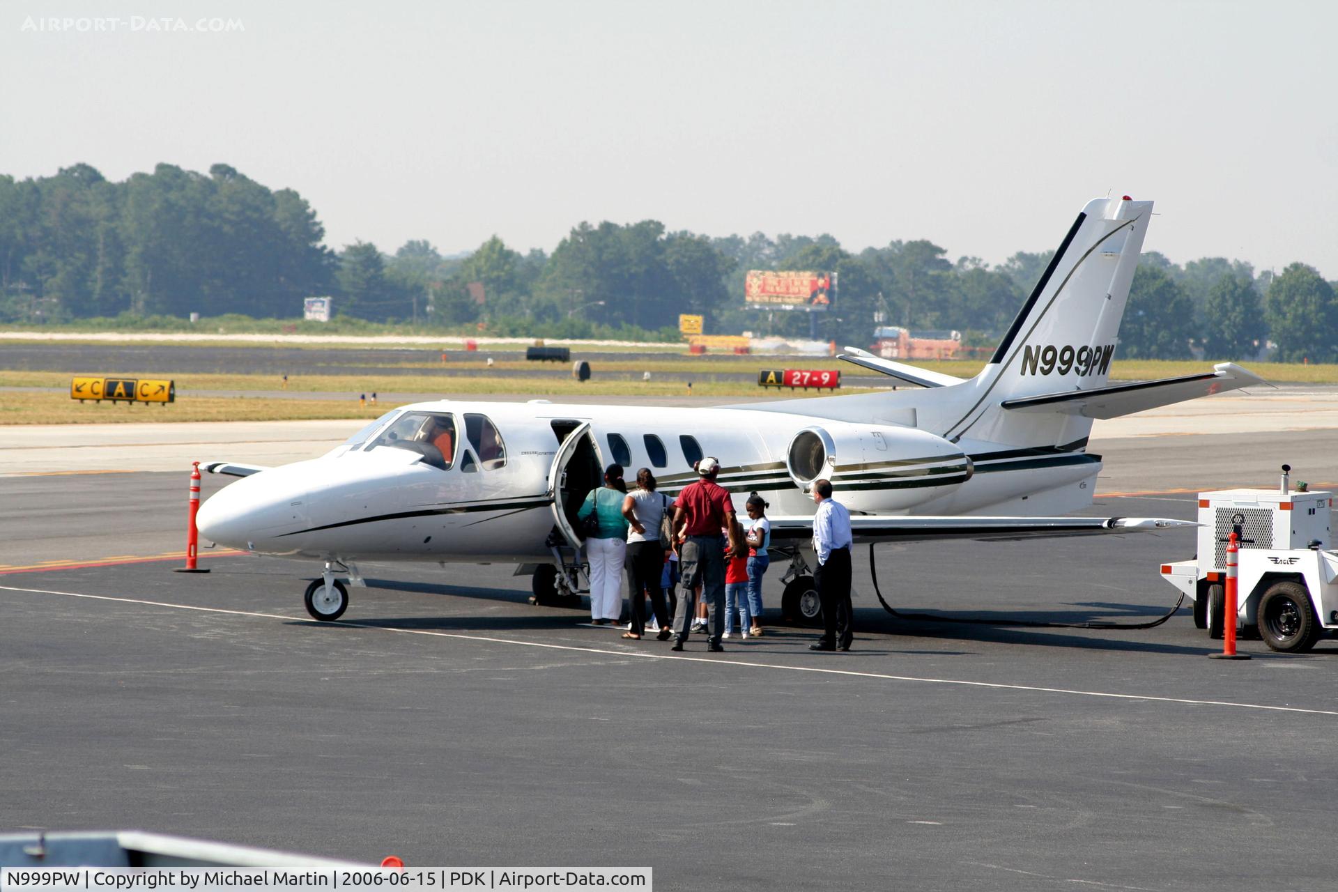 N999PW, 1980 Cessna 501 Citation I/SP C/N 501-0160, Mercury Air Center hosting a kids group.