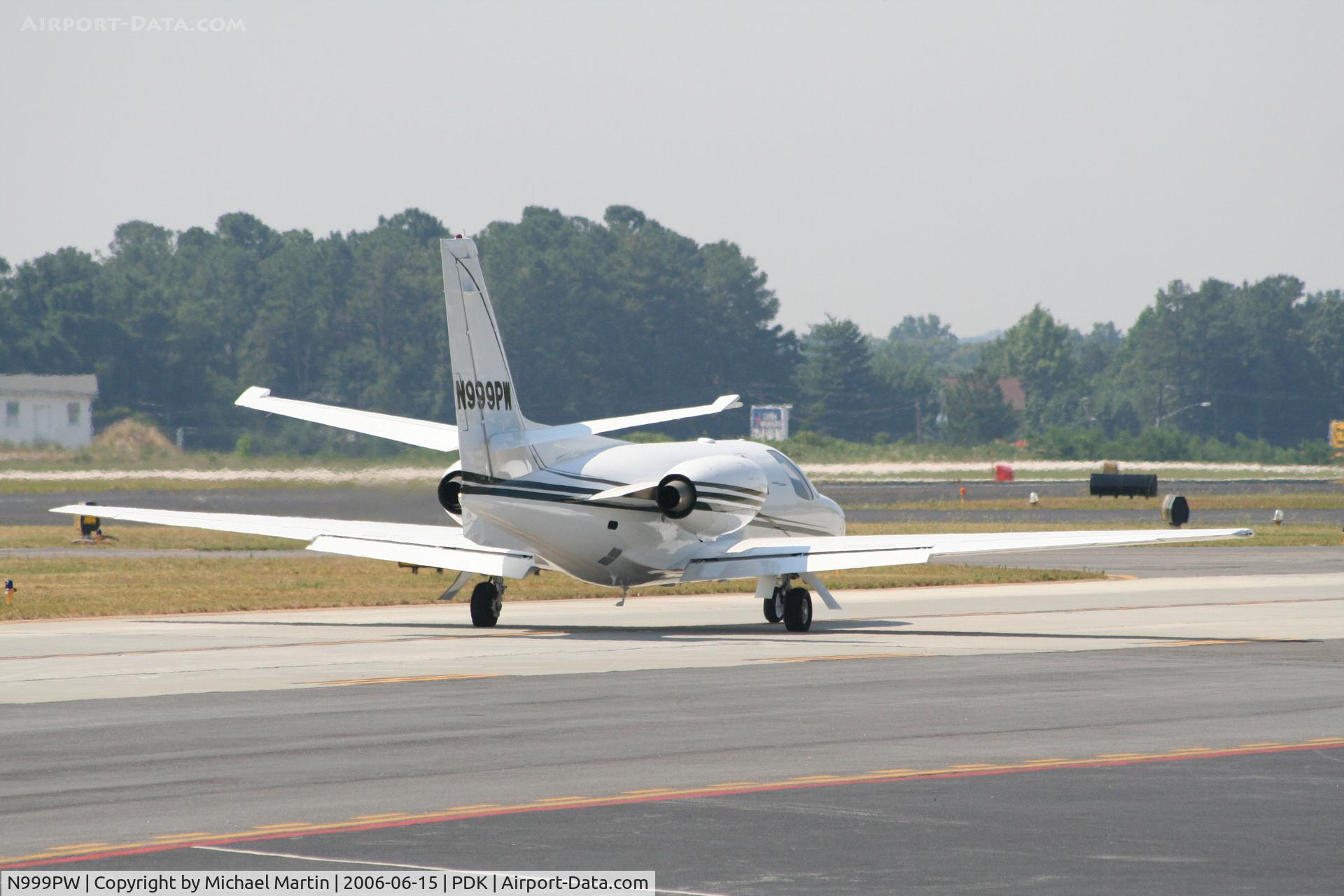 N999PW, 1980 Cessna 501 Citation I/SP C/N 501-0160, Taxing to Runway 20R