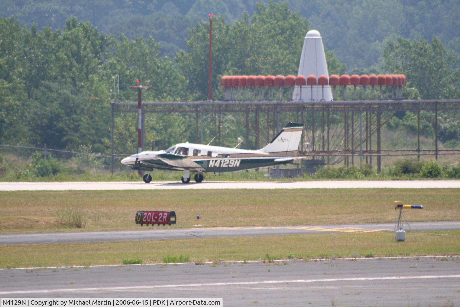 N4129N, 1998 Piper PA-34-220T C/N 3449073, Landing 20R