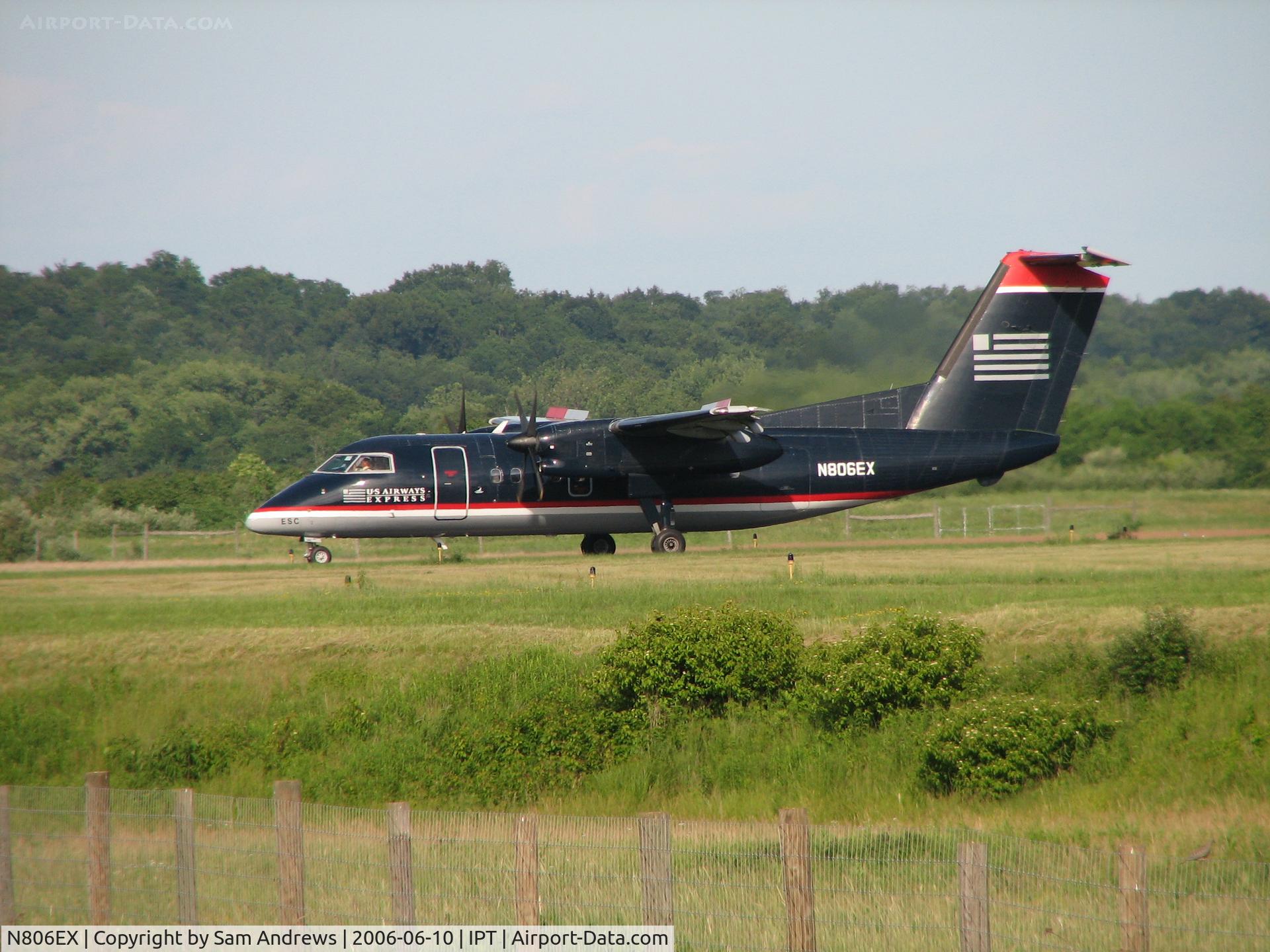 N806EX, 1991 Boeing DHC-8-102 C/N 263, Just arrived.