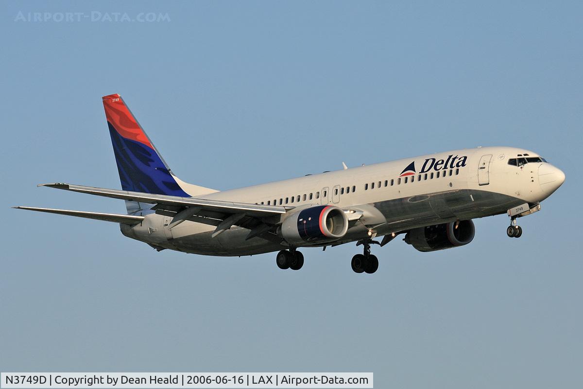 N3749D, 2001 Boeing 737-832 C/N 30490, Delta Airlines N3749D (FLT DAL1518) from Bradley Int'l (KBDL) on final approach to RWY 24R.