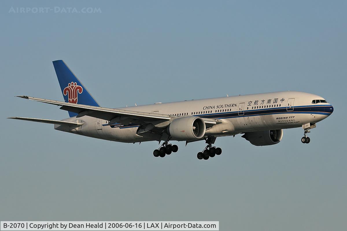 B-2070, 2004 Boeing 777-21B (ER) C/N 32703, China Southern Airlines B-2070 (FLT CSN327) from Guangzhou, China (ZGGG) on final approach to RWY 24L.