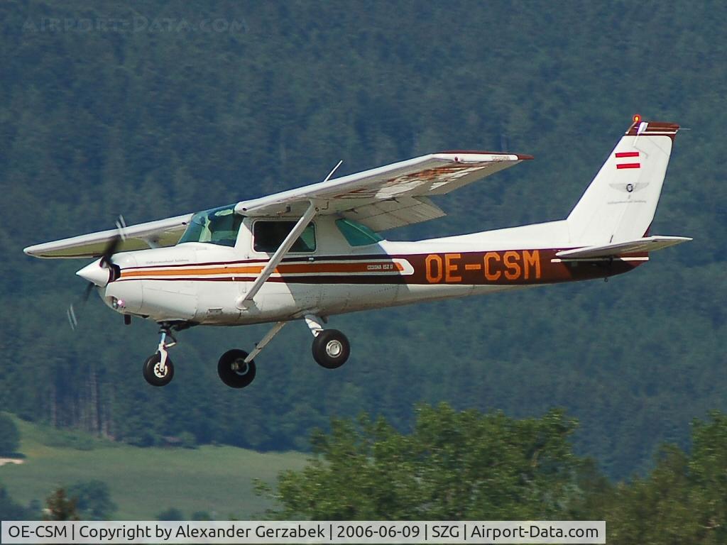 OE-CSM, Cessna 152 C/N 15284433, On short final to Rwy 16 for touch and go