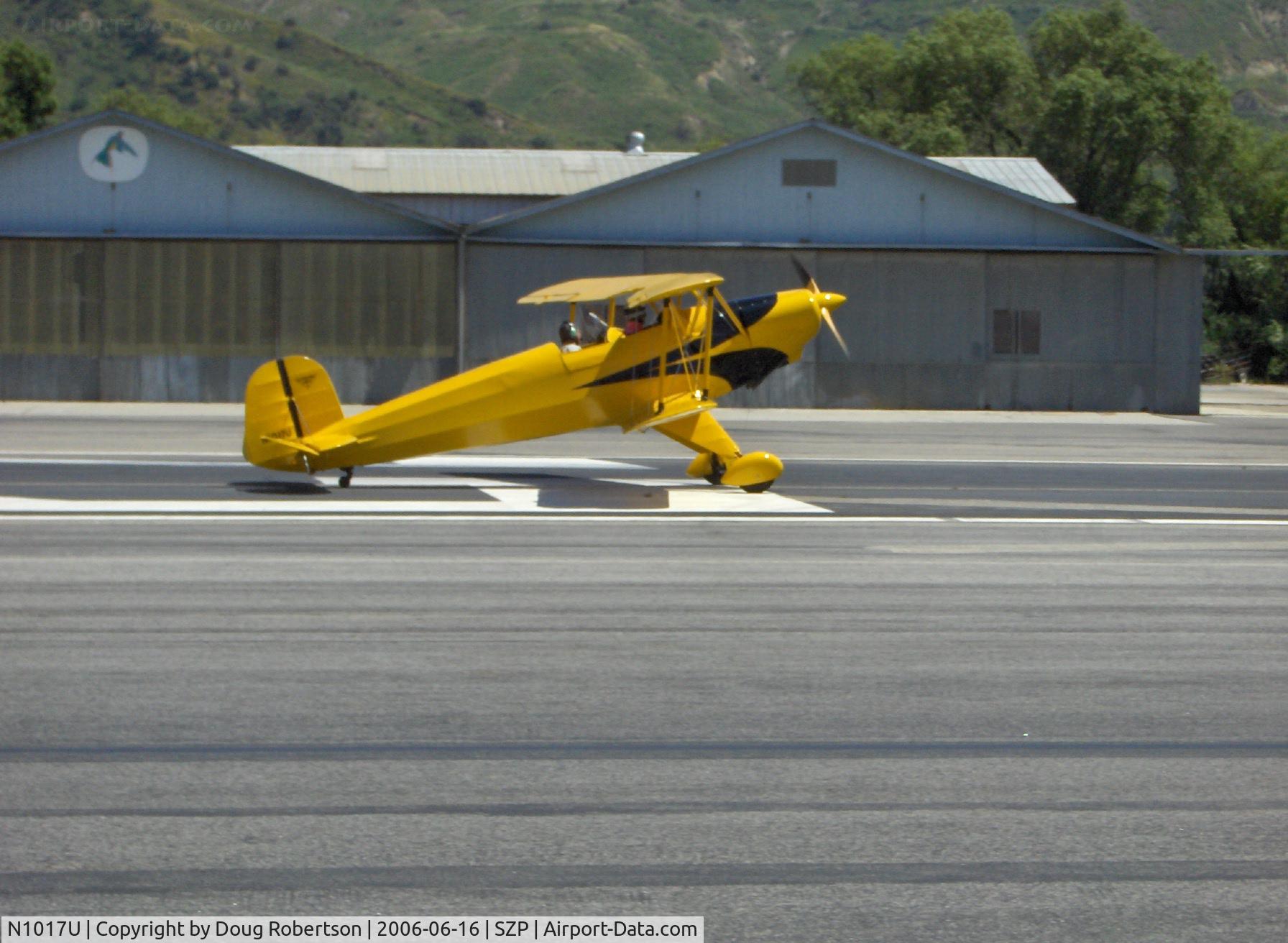 N1017U, 1939 CASA 1-131 Jungmann C/N E3B-435, 1939 Bucker Jungmann C.A.S.A. 1.131, Lycoming O-360 180 Hp, landing Runway 22