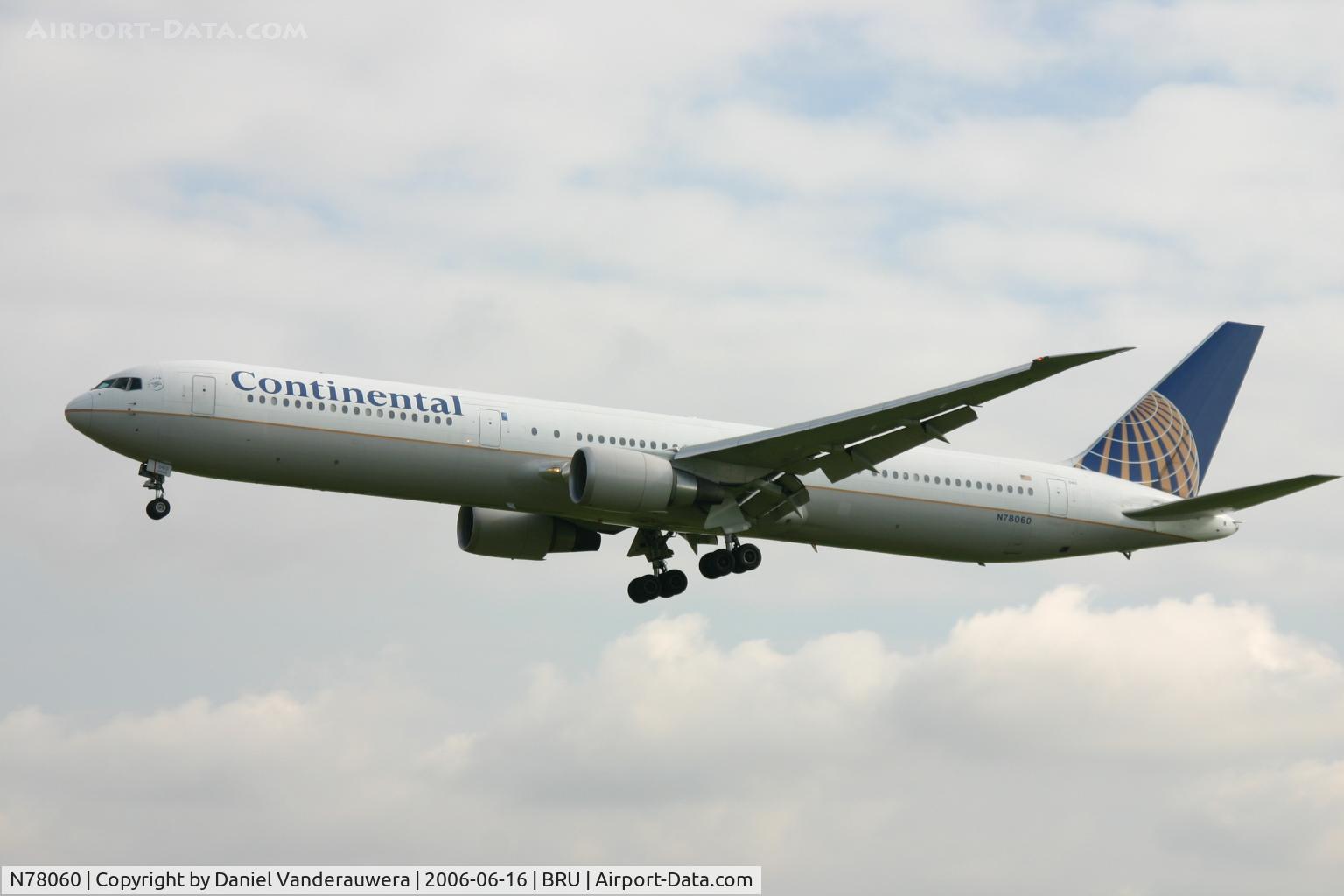 N78060, 2002 Boeing 767-424/ER C/N 29455, arrival of flight CO060