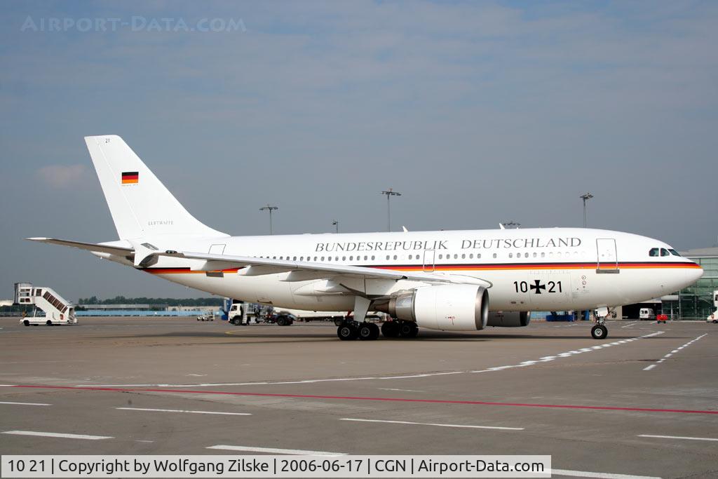 10 21, 1989 Airbus A310-304 C/N 498, Government