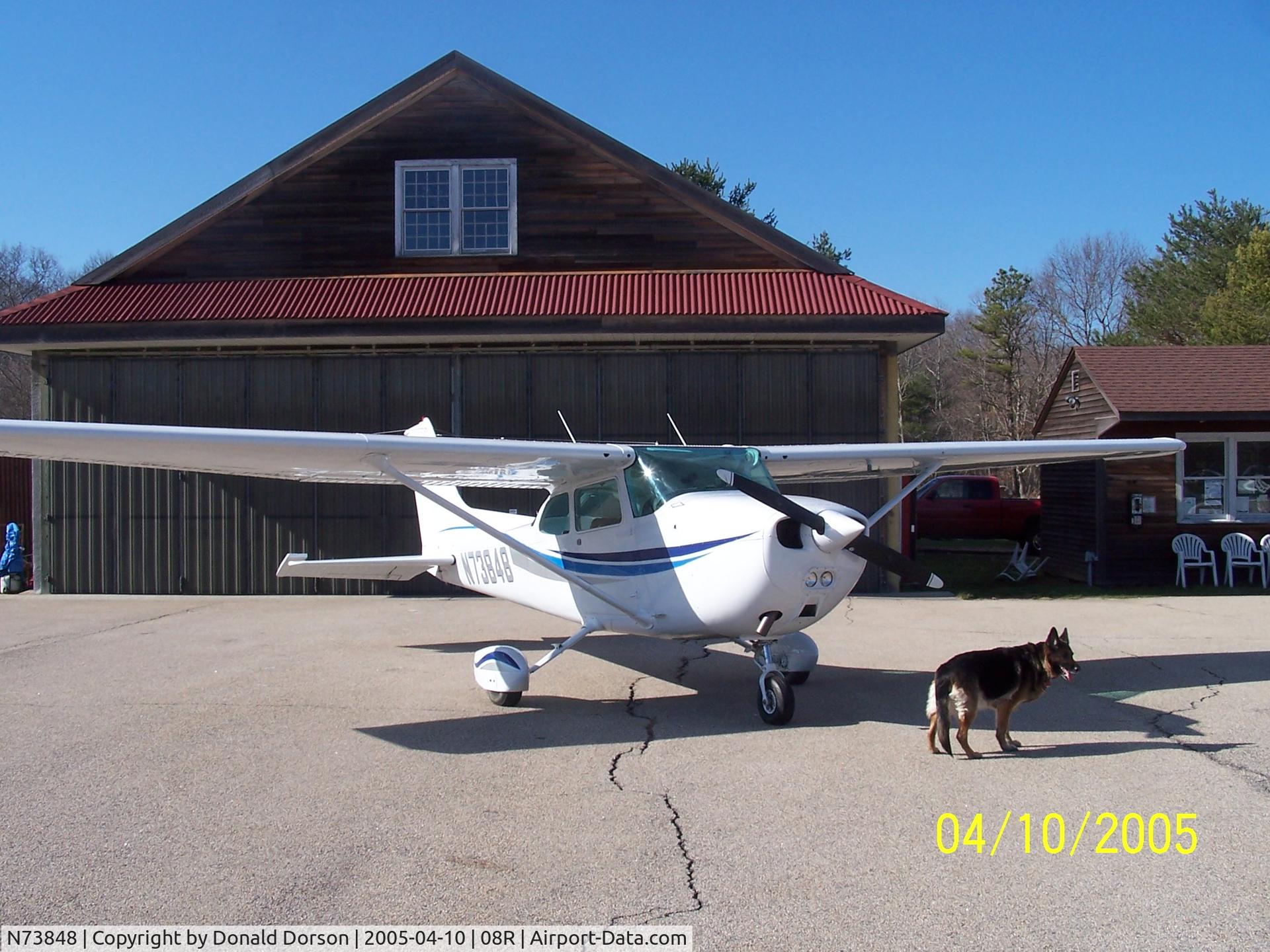 N73848, 1976 Cessna 172N C/N 17267719, Home base after new paint.