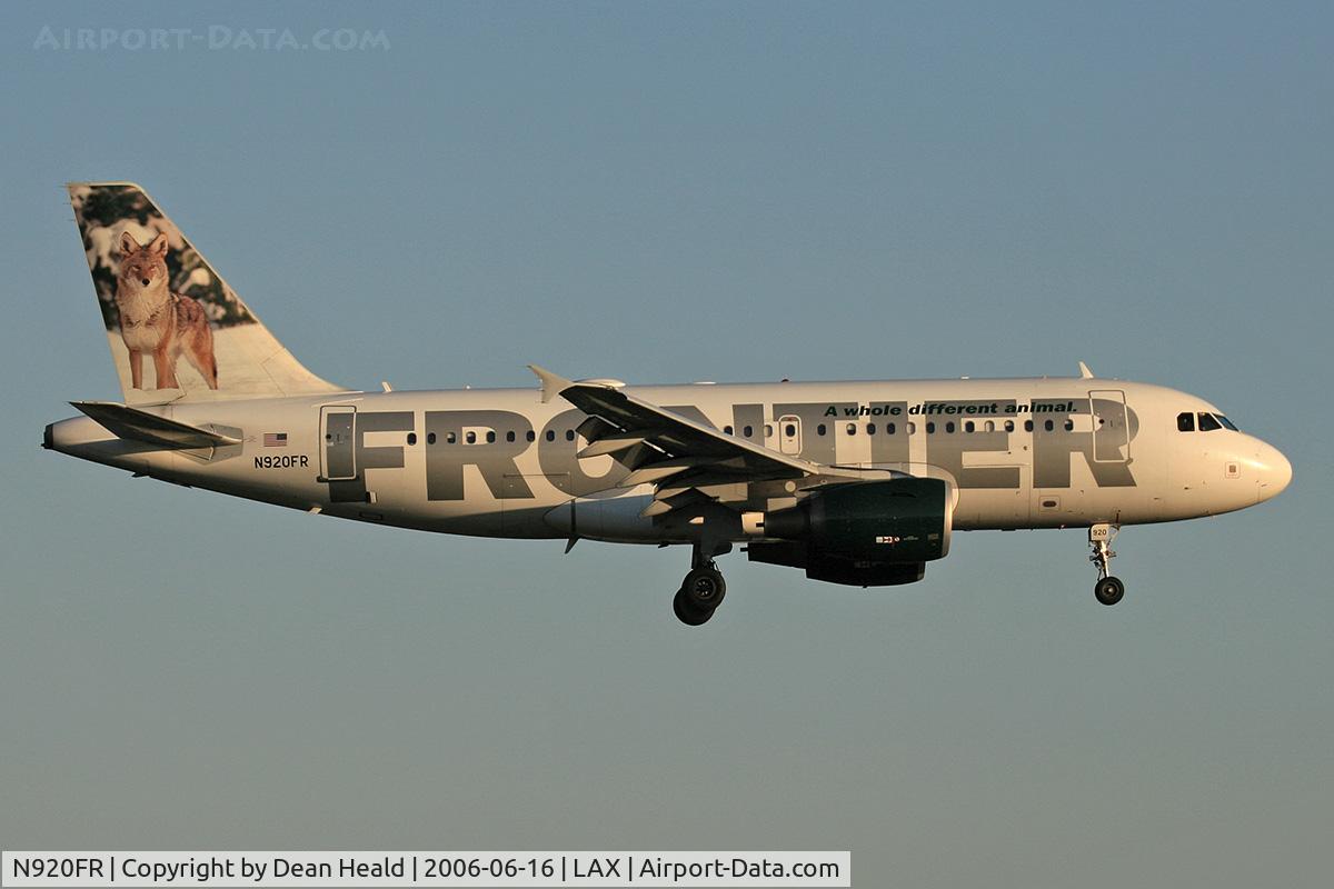N920FR, 2003 Airbus A319-111 C/N 1997, Frontier Airlines N920FR (FLT FFT405) from Denver Int'l (KDEN) on final approach to RWY 24R.