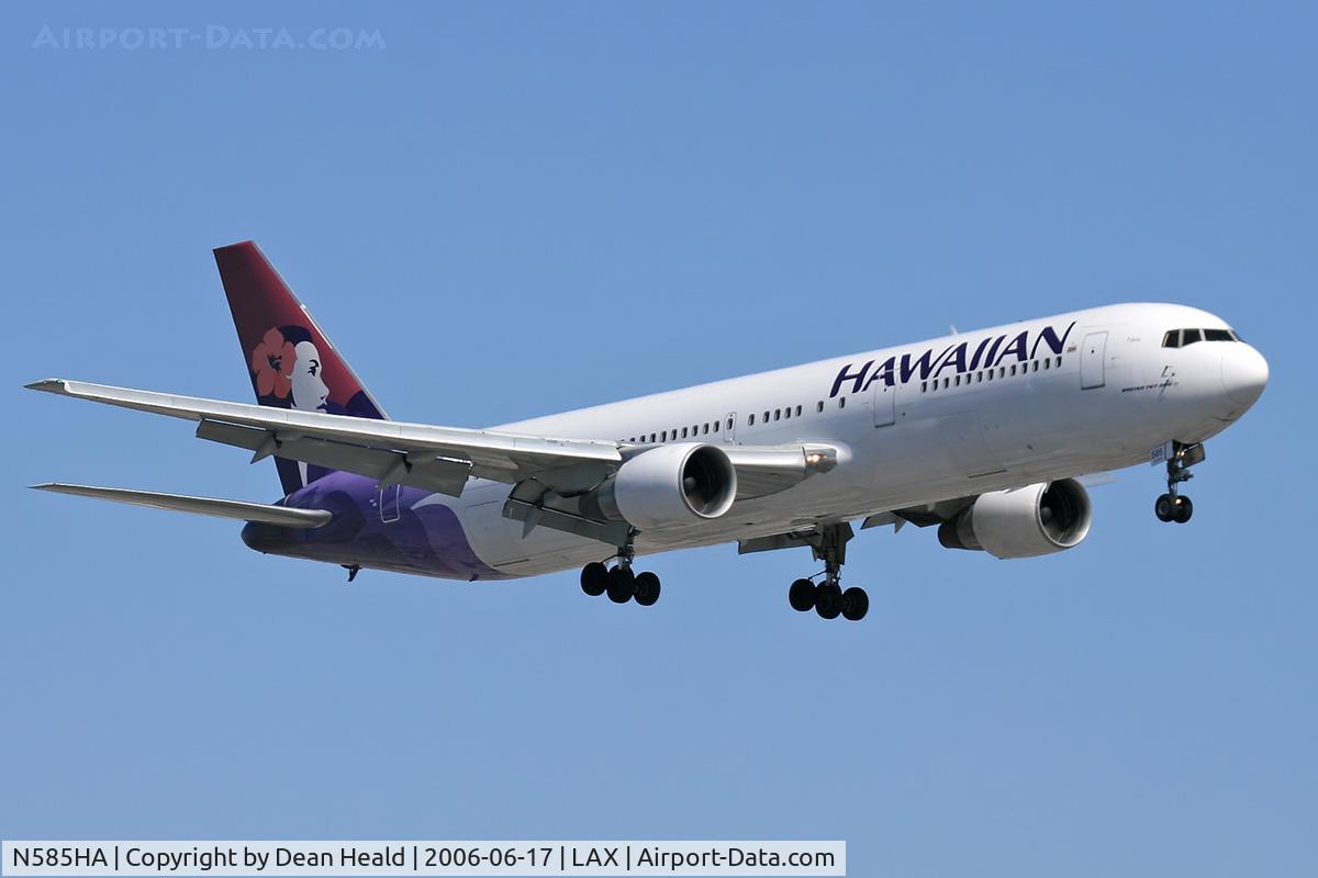 N585HA, Boeing 767-3G5 C/N 24257, Hawaiian Airlines N585HA (FLT HAL10) from Honolulu Int'l (PHNL) on final approach to RWY 24L.