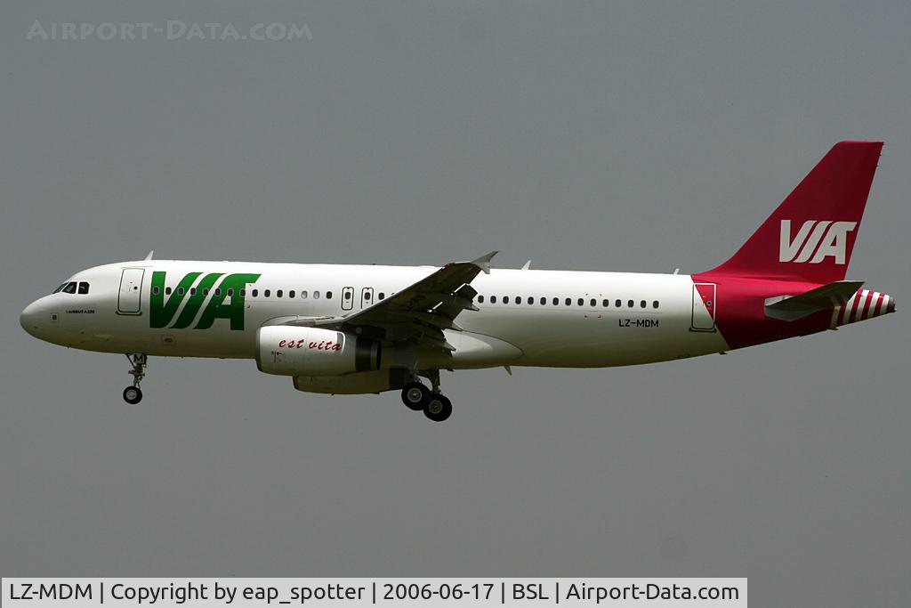 LZ-MDM, 2006 Airbus A320-214 C/N 2804, on short final runway 34 inbou^nd from Bourgas