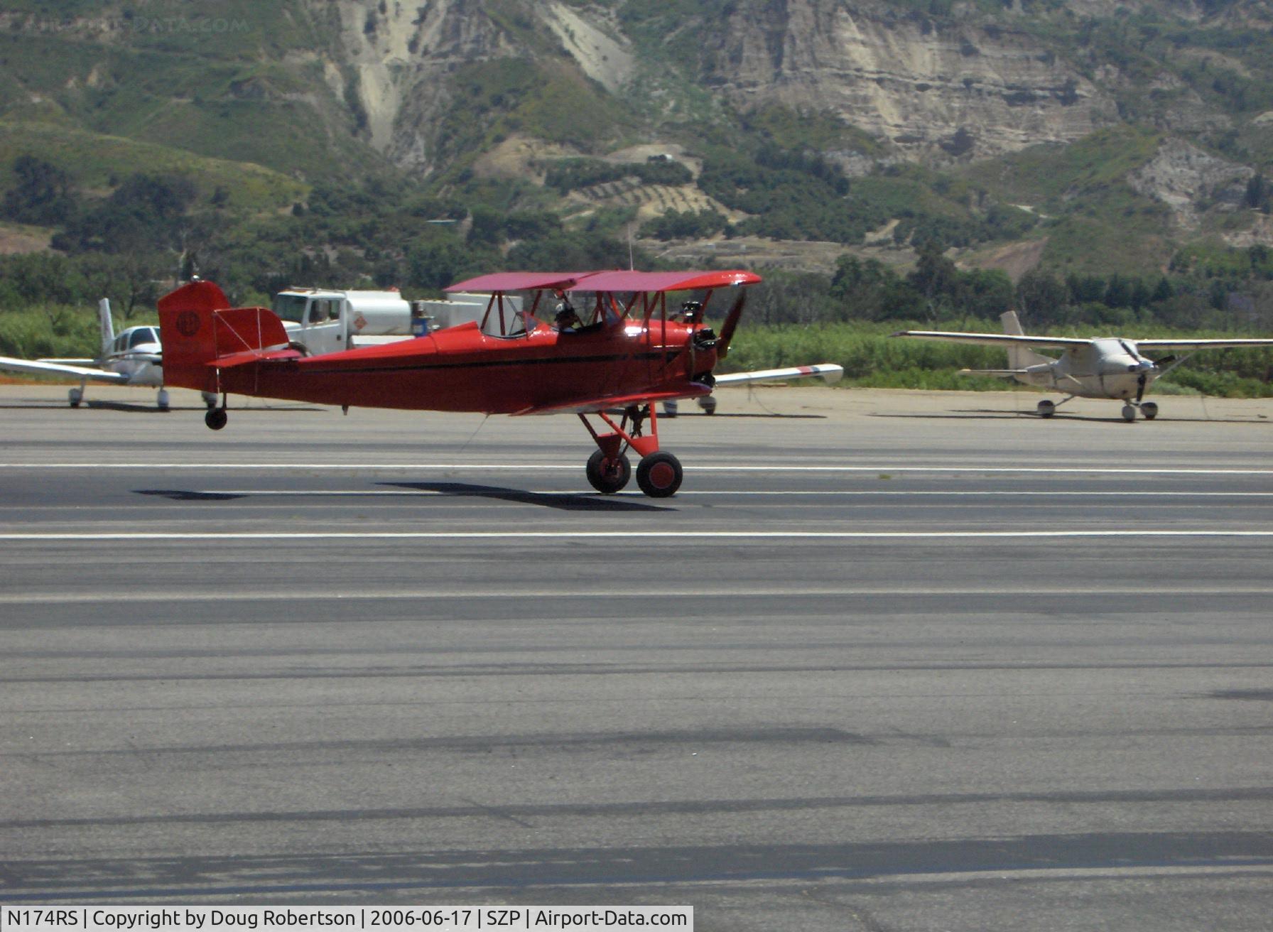 N174RS, 1936 Fleet 7B C/N 62, 1937 Fleet 7B, Kinner B5 radial 125 Hp, landing Runway 22