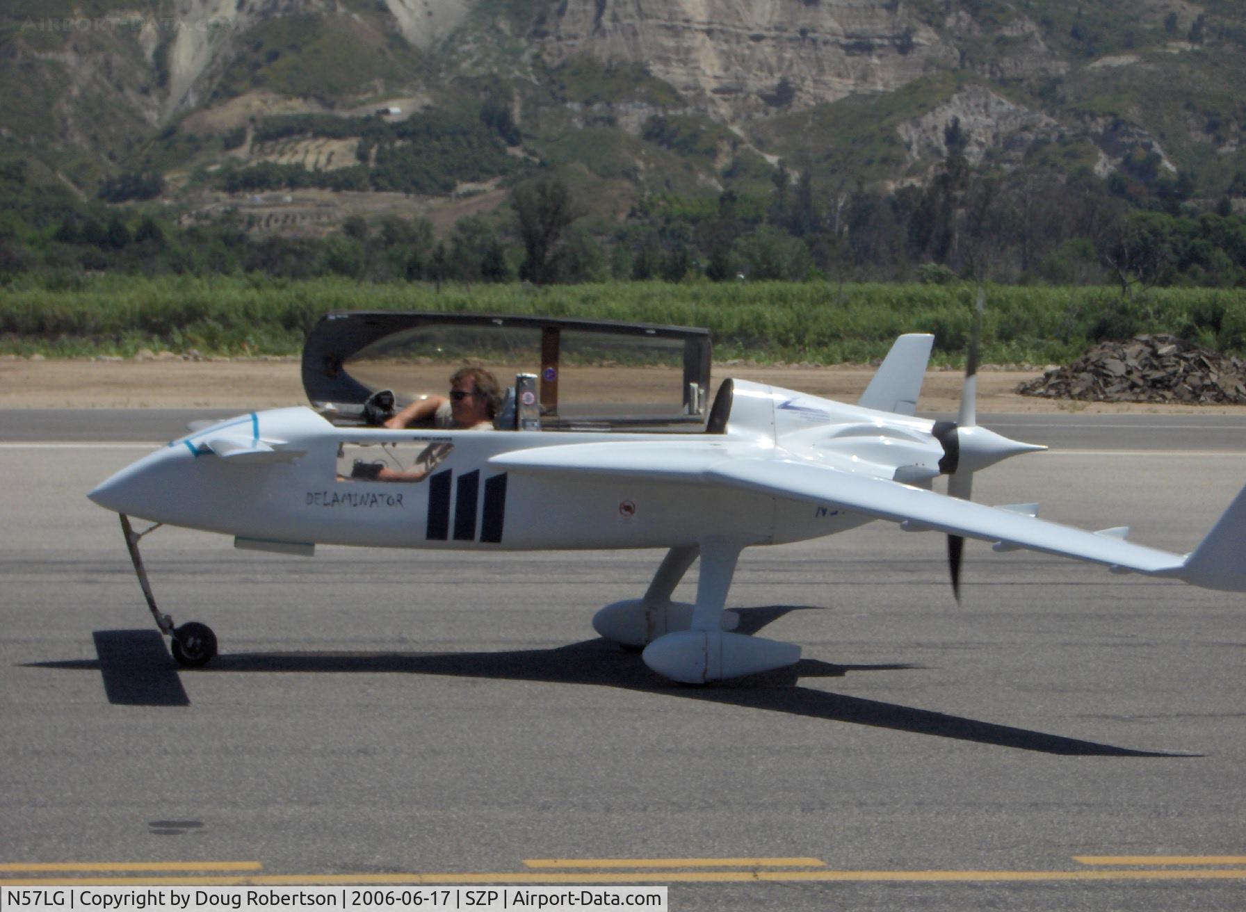 N57LG, 1983 Rutan VariEze C/N 57Z, 1983 Godsey/Klaus Savier modified Rutan VARI-EZE, Continental O-200 100+ Hp, World multiple record FAI speed holder, note streamlined tail cone, other speed tweaks, taxi to Runway 22