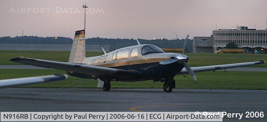 N916RB, 1998 Mooney M20R Ovation C/N 29-0148, Another shiny Mooney on the ramp