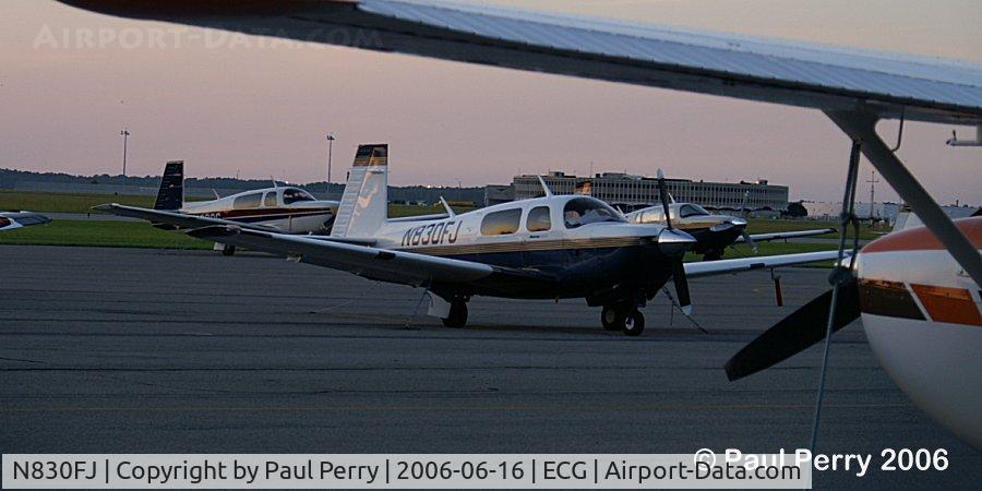 N830FJ, 1997 Mooney M20J 201 C/N 24-3407, Framed up by a Cessna, Mooney in for the weekend