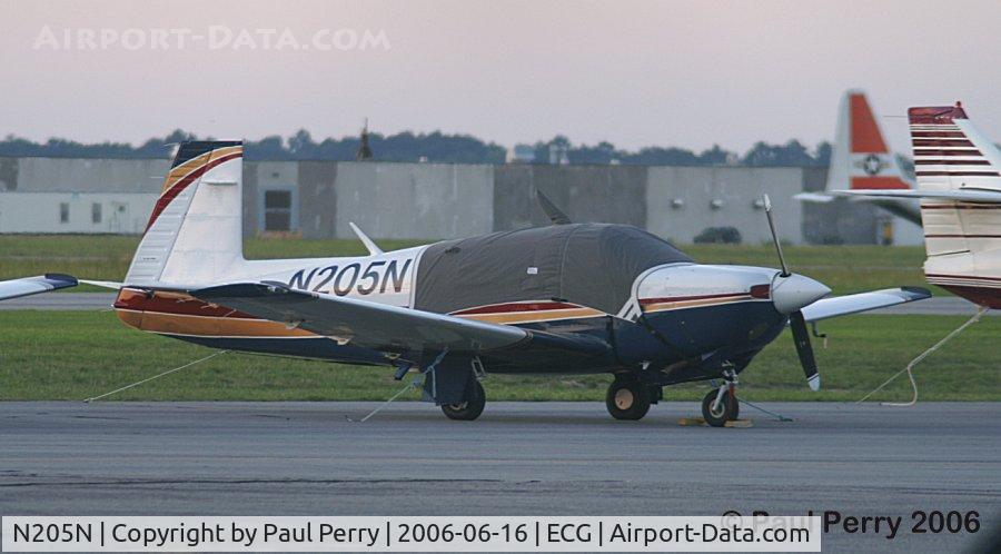 N205N, 1987 Mooney M20J 201 C/N 24-3030, I really like the colors on this straight-tailed peacock