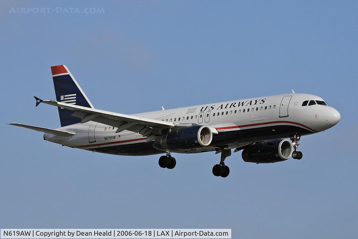 N619AW, 1995 Airbus A320-232 C/N 527, America West (in US Airways colors) N619AW (FLT AWE708) from Phoenix Sky Harbor Int'l (KPHX) on final approach to RWY 24R.