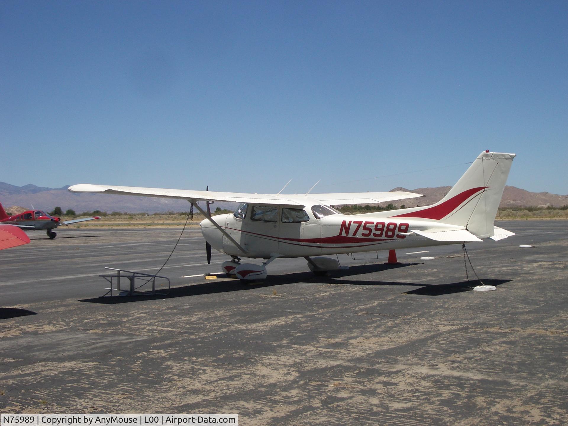 N75989, 1976 Cessna 172N C/N 17268089, Roosting