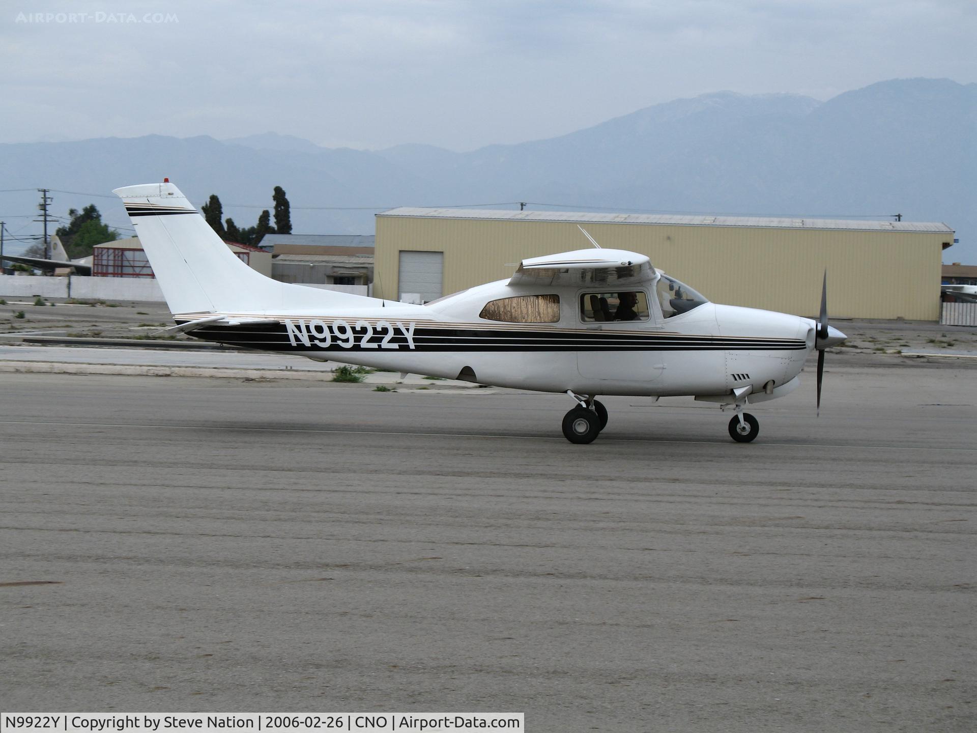 N9922Y, 1982 Cessna T210N Turbo Centurion C/N 21064640, 1982 Cessna T210N taxying @ Chino Municipal Airport, CA
