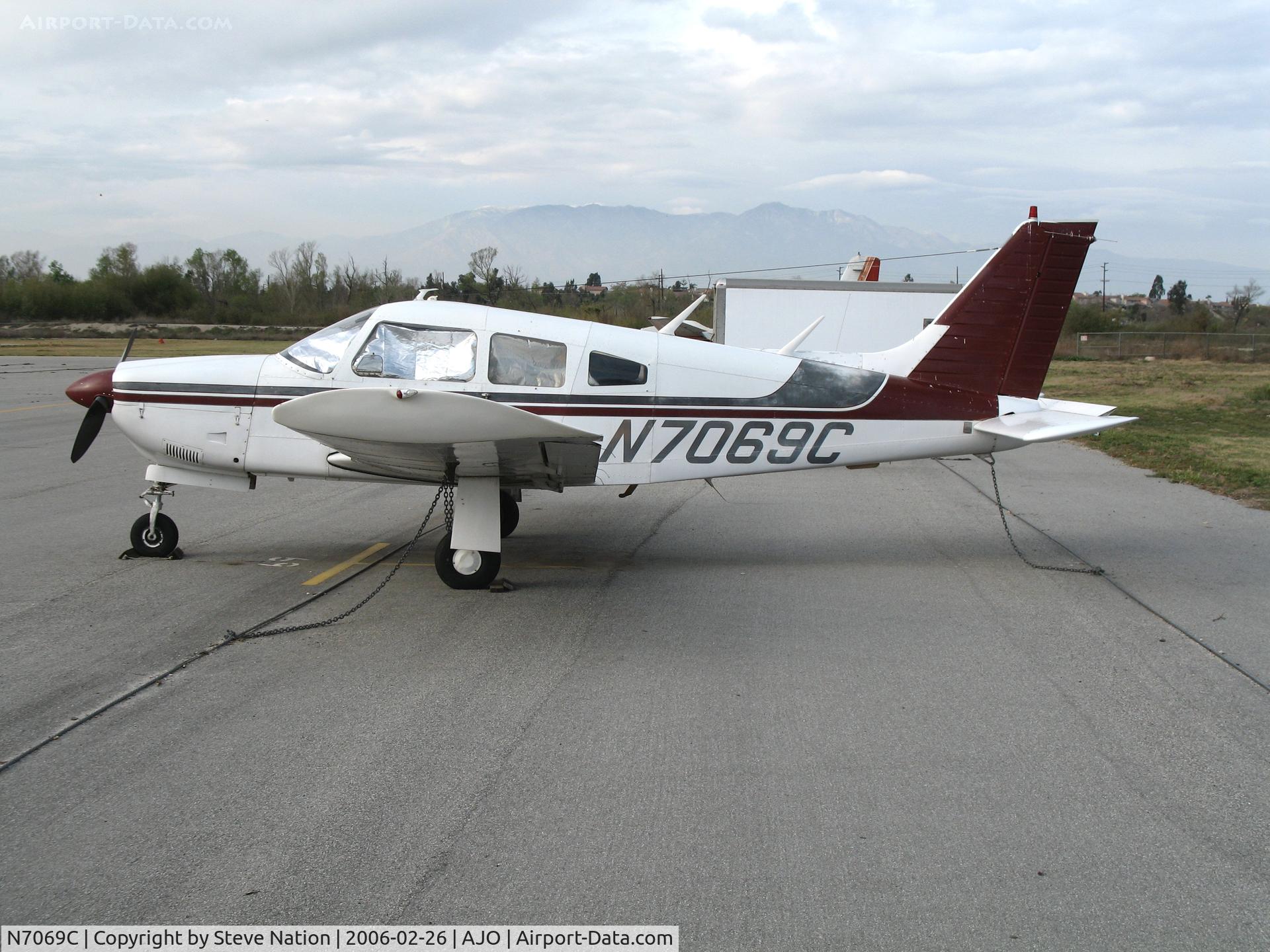 N7069C, 1975 Piper PA-28R-200 C/N 28R-7635093, 1975 Piper PA-28R-200 @ Corona Municipal Airport, CA