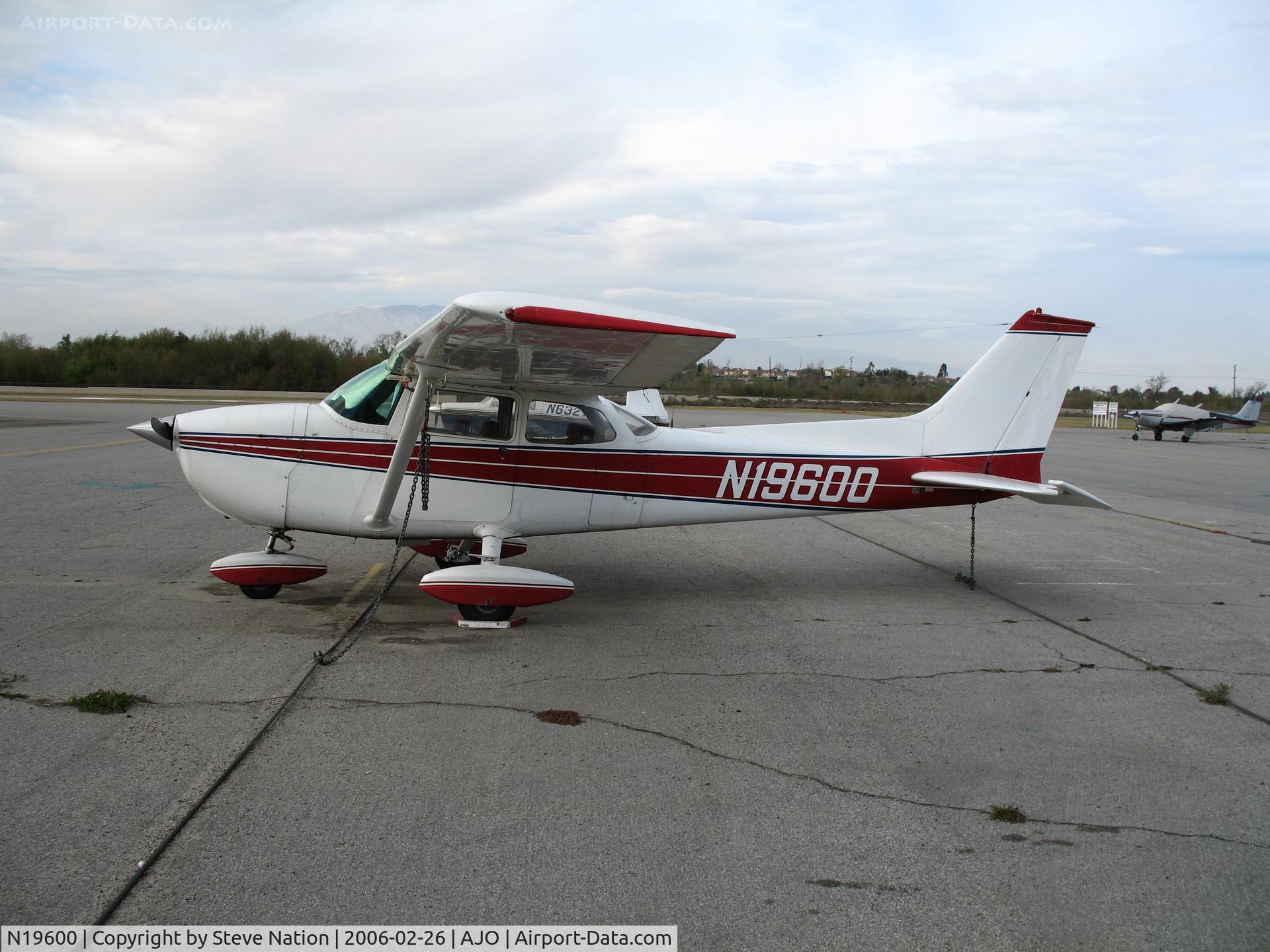 N19600, 1972 Cessna 172L C/N 17260600, 1972 Cessnja 172L @ Corona Municipal Airport, CA